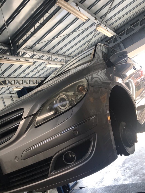 ベンツBクラス ドライブシャフトブーツ交換 | 輸入車販売