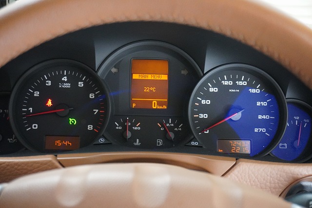 カイエン　957　黒　3.6L