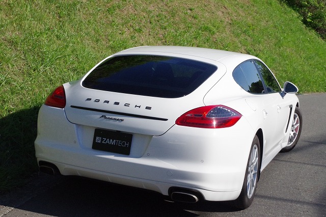パナメーラ　白　3.6L