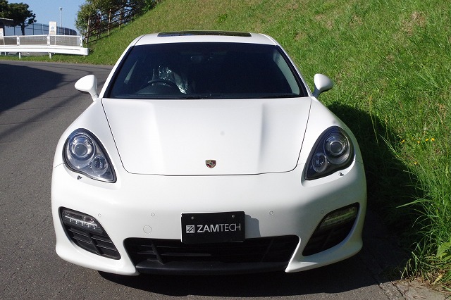 パナメーラ　白　3.6L
