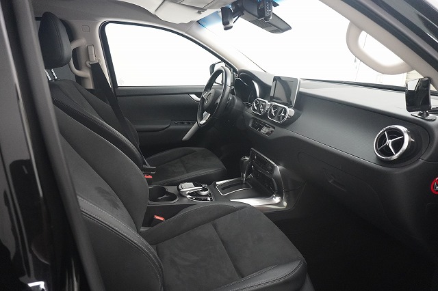 Ｘ３５０ｄ　黒　3.0Ｌ